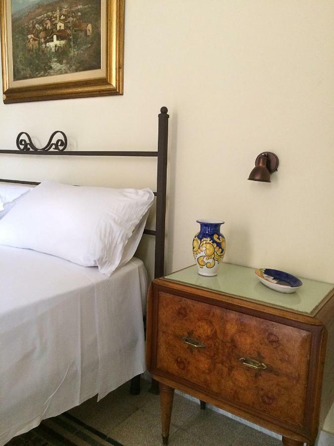 Don Angelo Petito Bed & Breakfast เนเปิลส์ ภายนอก รูปภาพ