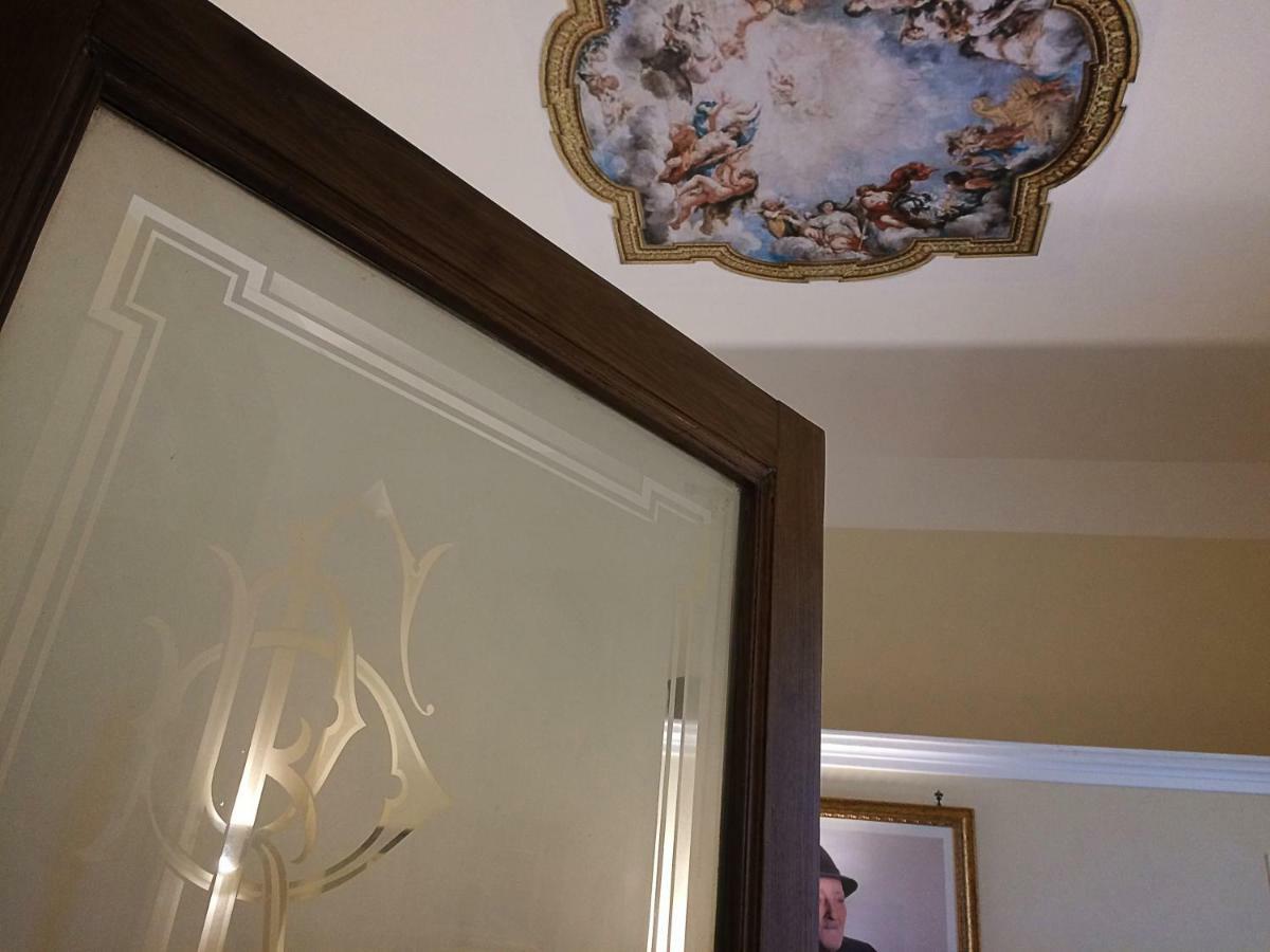 Don Angelo Petito Bed & Breakfast เนเปิลส์ ภายนอก รูปภาพ