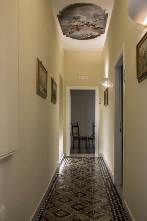 Don Angelo Petito Bed & Breakfast เนเปิลส์ ภายนอก รูปภาพ